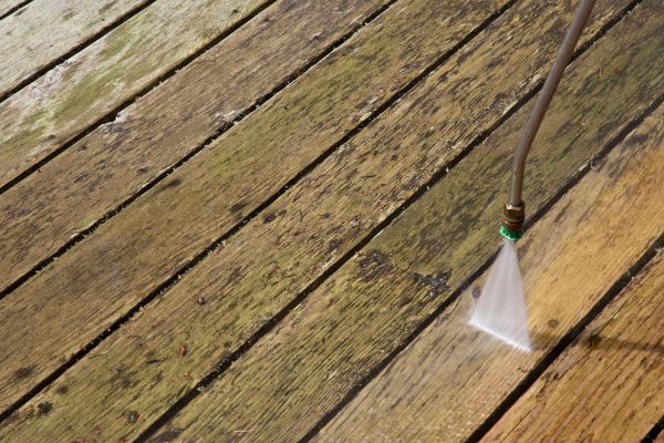 Cost of Deck Mold Removal in Johnson City