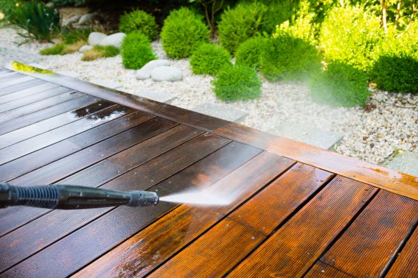 Deck Cleaning in Johnson City